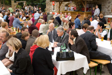 Taverne Prandegg Eröffnung Gastgarten